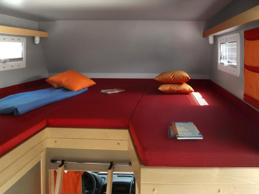  Bimobil LB 365 2006 года  (фото 2 из 6)